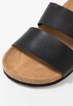 Monki Chaussons - Black 19 Monki Chaussons - Black -Monki e49c7dadbbfd48b3858e6dfcef5aa517