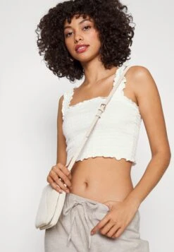 Monki Pantalon Classique - White Dusty Light 11 Monki Pantalon Classique - White Dusty Light -Monki e7fe15069a53436a9133454126118b25