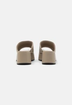 Monki Mules À Talons - Beige 11 Monki Mules À Talons - Beige -Monki e8661a0690a641d582f294004caab8c5