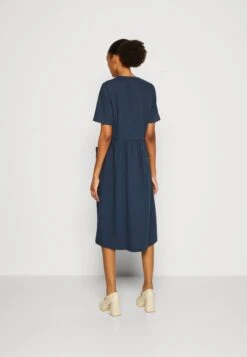 Monki Robe En Jean - Blue -Monki e9a1ce0fcbb442e3ab37bebcde0e41d2
