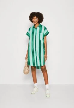 Monki -Monki ea53bfbd65424000b15ccca5867a9769