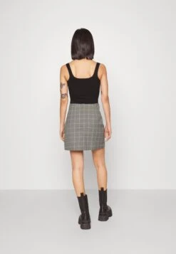 Monki Minijupe - Grey Grid -Monki f2186b3437ab4db0afbf588ed50cd18f