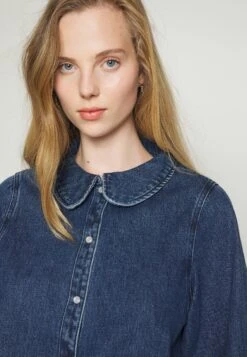 Monki Chemisier - Blue Medium Dusty -Monki f315470b617142adaad6fe85958ba497