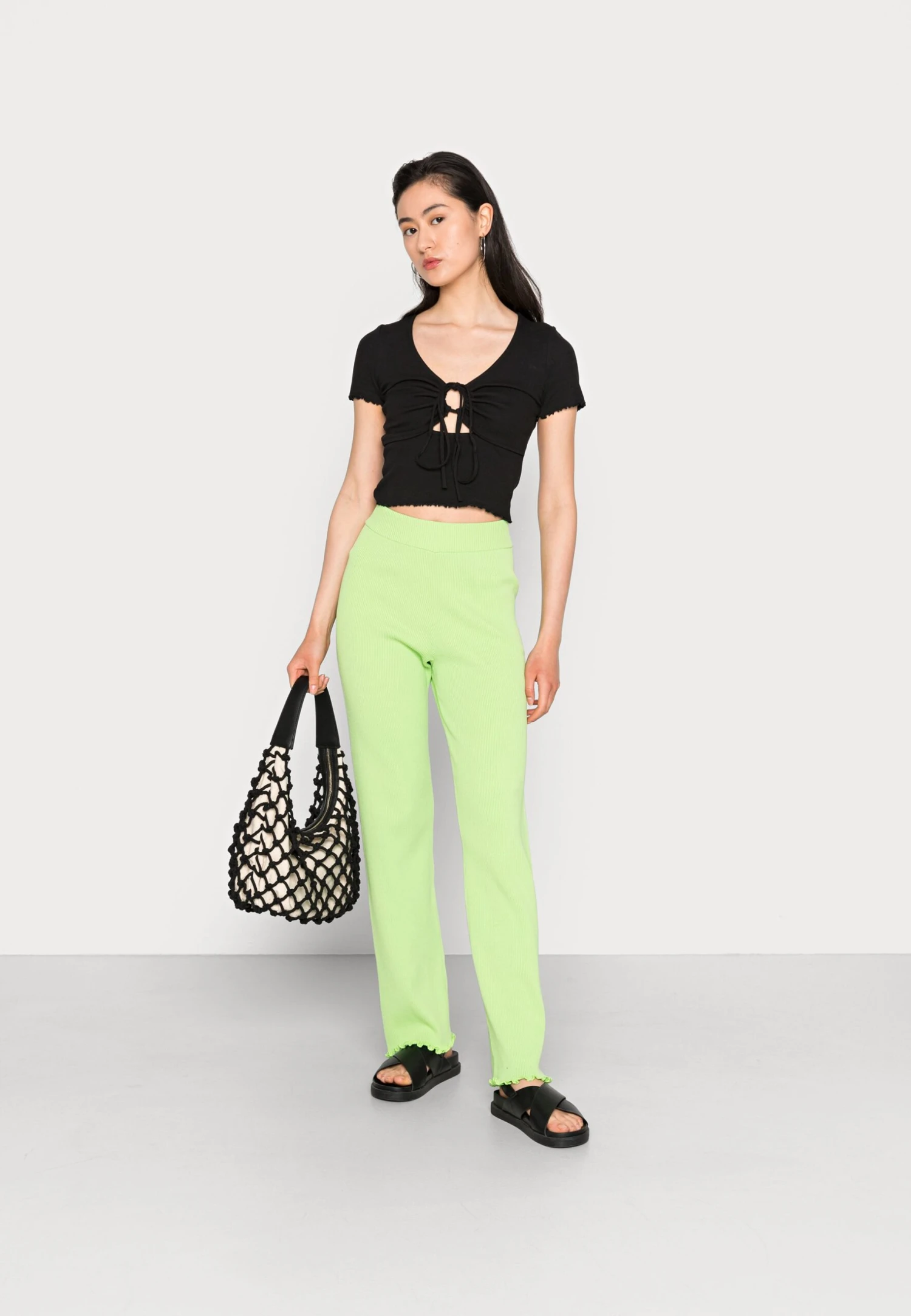Monki Pantalon Classique - Green 4 Monki Pantalon Classique - Green – Image 2