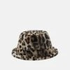 Monki Chapeau - Brown